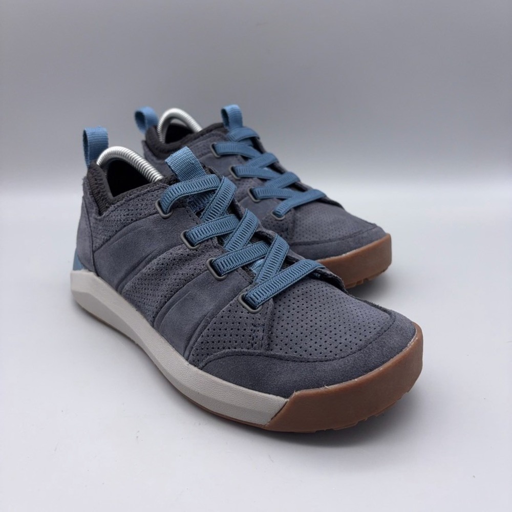 LL Bean Shoes Women 7 Gray Suede Perforated Outdoor Vista Low Lace Sneakers